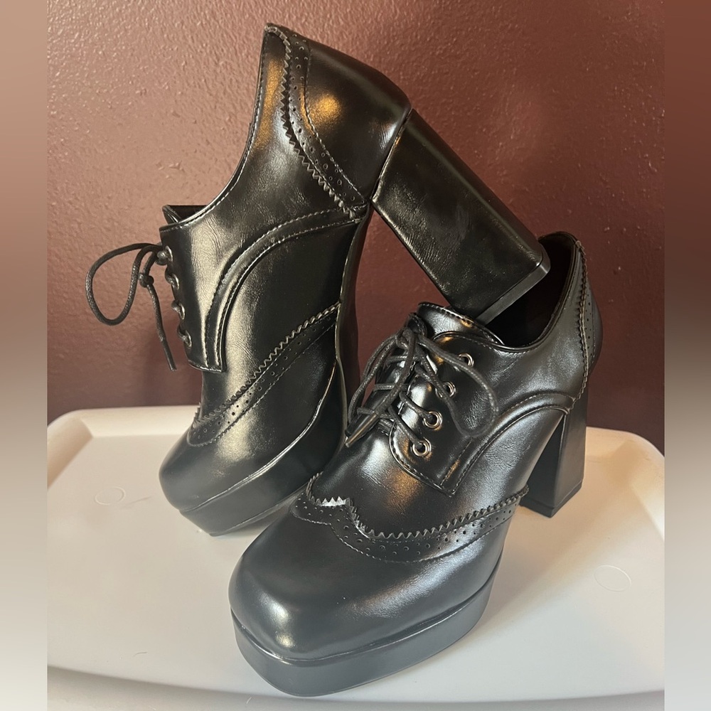 Heeled Lace Up Booties
